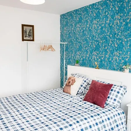 Deluxe 4 Bedroom House In Filton Bs34 Oakley Bristol