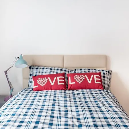 Apartment Deluxe 4 Bedroom House In Filton Bs34 Oakley *