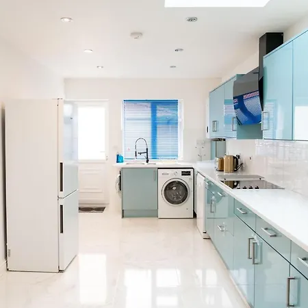 Deluxe 4 Bedroom House In Filton Bs34 Oakley شقة *