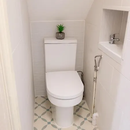 Deluxe 4 Bedroom House In Filton Bs34 Oakley דירה *